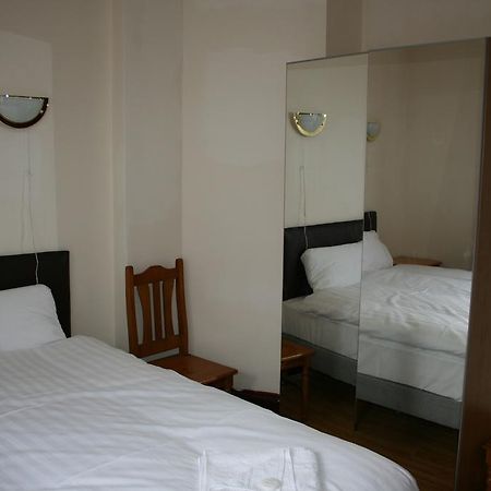 Kensington And Chelsea Grand Apartment London Room photo