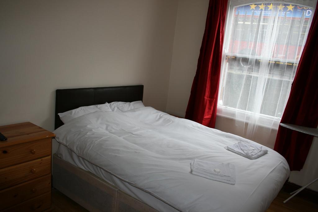 Kensington And Chelsea Grand Apartment London Room photo